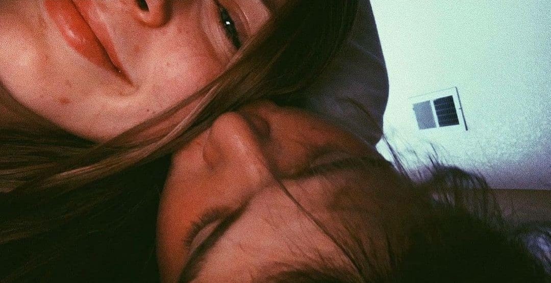 ويجوز الصدفه تجمعنا بناس تشبهنا بالمللي💙⭐