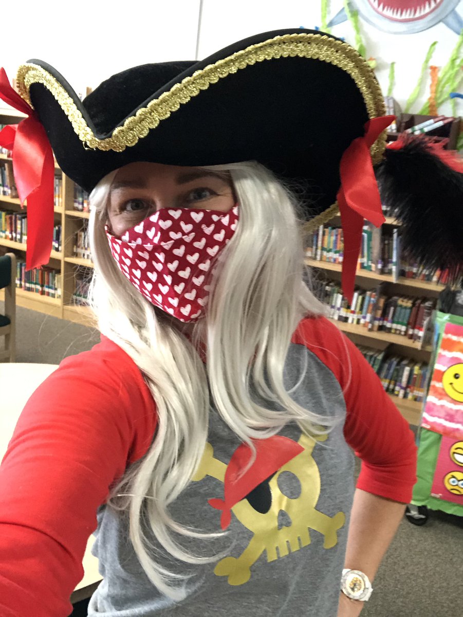 weese_kim's tweet photo. TGIF!! ππ» Fridays are for Wigs!! β₯οΈ #WigsInTheLibrary #GRITabulous @TCEpirates https://t.co/9dHDhdJVWa