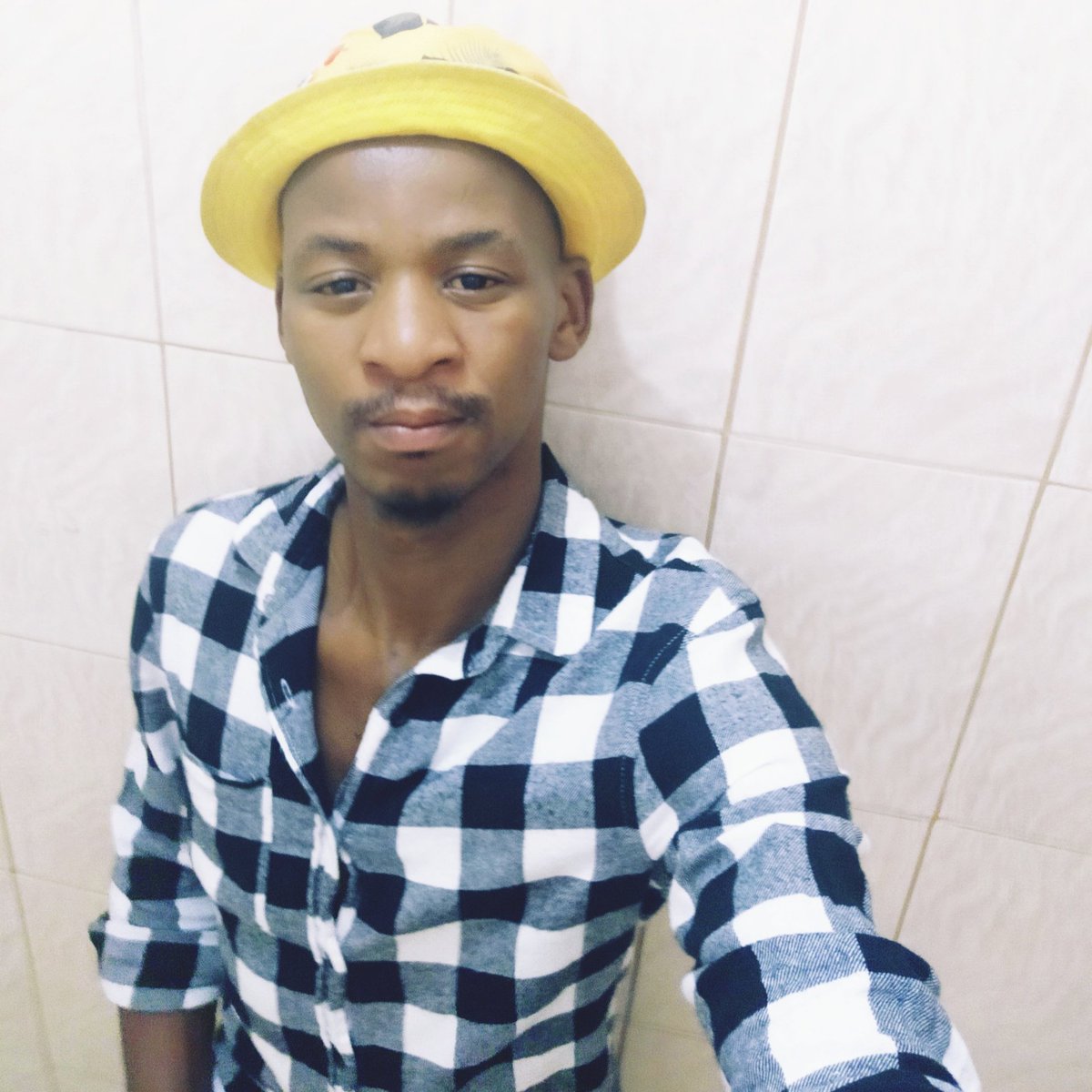 MchunuNotha's tweet photo. #NewProfilePic https://t.co/uK8PcxrbrM