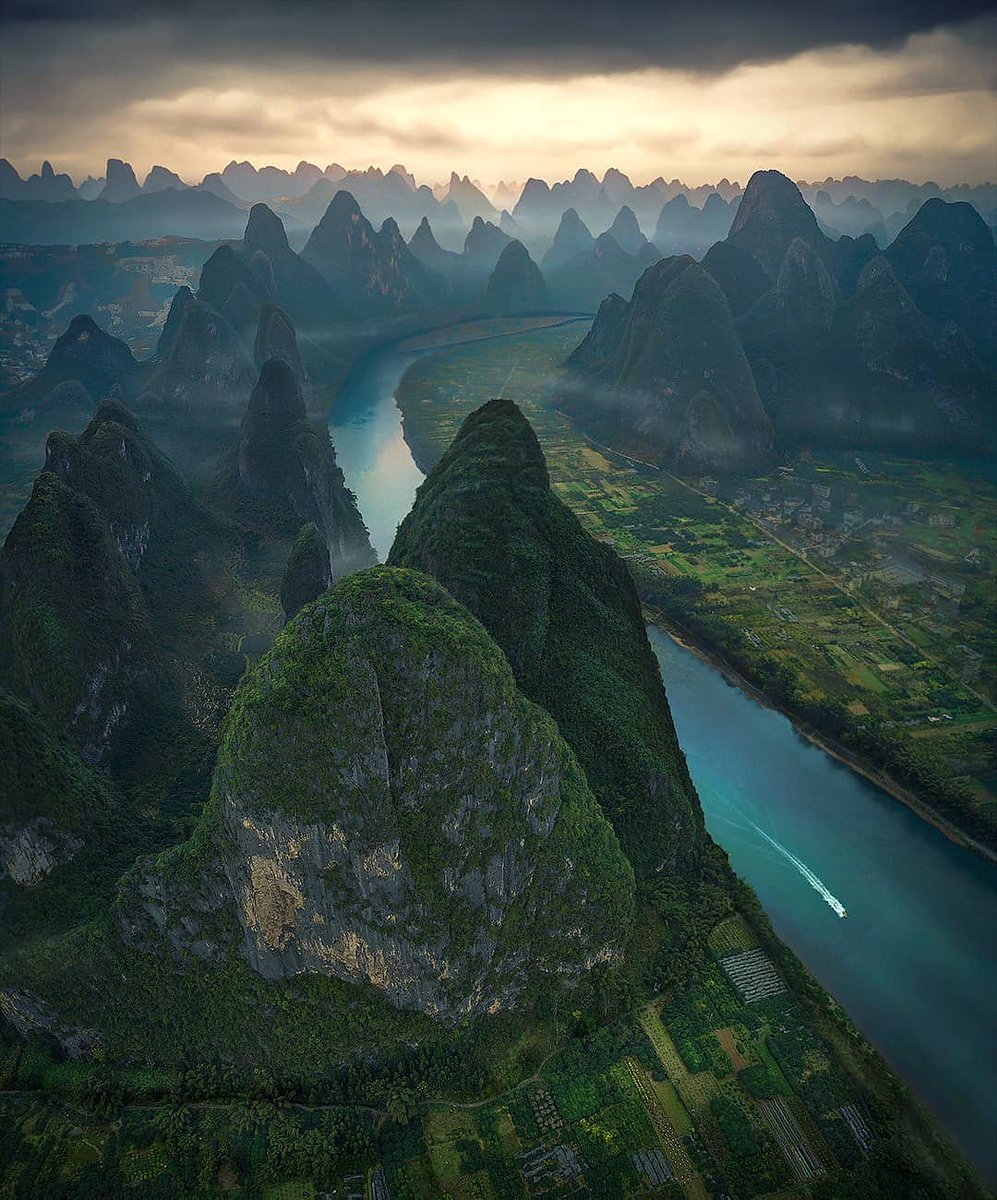 River in China

Follow : @travelinholiday 

Use 🙏🙏 #travelinholiday

Credit :@maxrivephotography 
#travelinholiday #chinatravel #chinatrips #china_travel #china_ #china_tour #chinatourist   #rivertouring #rivertourism #rivertour2016 #river_park #china_tomorrow #chinariver