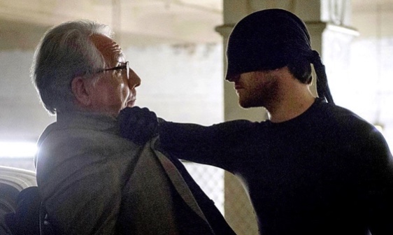 RobbiGr58462460's tweet photo. Yes brilliant show: actors, dialogue, costumes, lighting, stunts
All so good😈
#SaveDaredevil #SameCast #SameCrew
#CharlieCoxIsDaredevil #WothTheWait
@Hulu @Disney @Marvel @Kevfeige
(Owlsley..such a weasel) https://t.co/IWoudoE3BQ