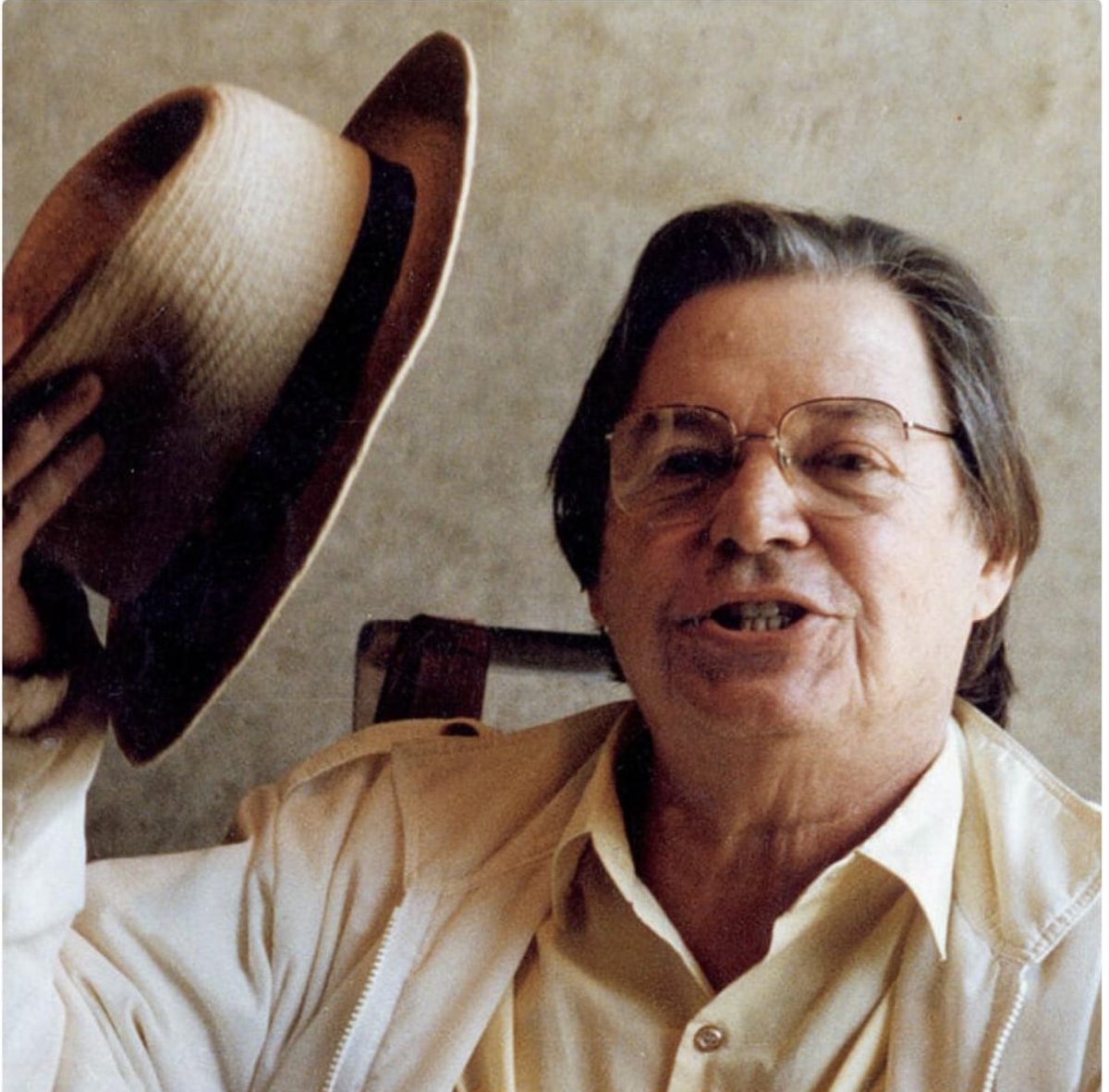 Yoko_MusicR's tweet photo. Happy Birthday Antonio Carlos Jobim. 
Thank you for all your beautiful music. https://t.co/bPntwsyrPi