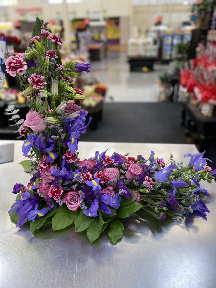 FlowerGirlKass's tweet photo. Beautiful custom arrangement 💜💜💜
#heblaredo #HEB #hebplus #hebpluslaredo #customarrangements #ilovemyjob https://t.co/rqnToDXhzd