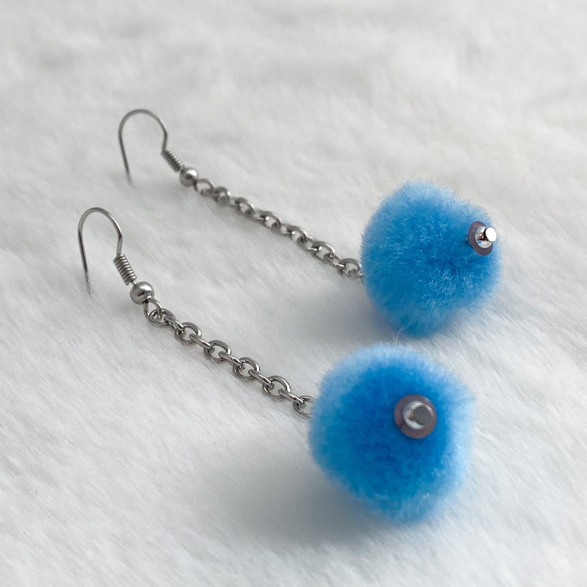 monalaina's tweet photo. Blue Pom Pom Earrings, Blue Fuzzy Ball Earrings, Dangle Ball Earrings, Blue Fur Ball Earrings, Fuzzy Jewelry, Funky Earrings, S145 https://t.co/bJb4AgtSSd #SmallBusiness #Handmade #EtsyJewelry #GiftforHer #Earrings #Jewelry #FreeShipping #BallEarrings https://t.co/DJZ5zGzJQg