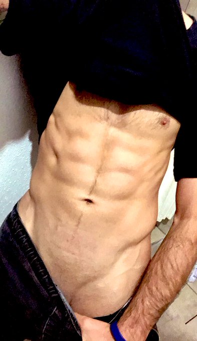 Esta noche estamos calientes 🔥🔥😏 RT para recibir un regal&iacute;n 😈 y DM si quieres informes de mi grupo de