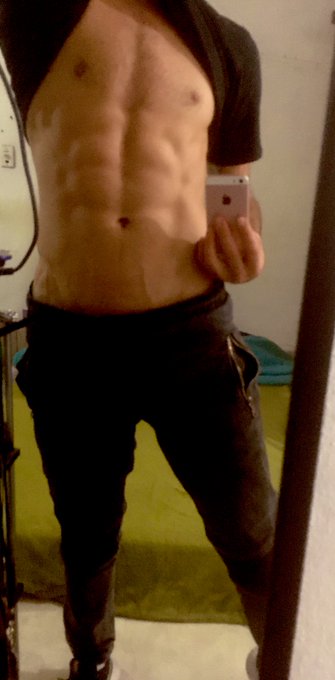 Esta noche estamos calientes 🔥🔥😏 RT para recibir un regal&iacute;n 😈 y DM si quieres informes de mi grupo de<a href="/tag/sex"class="tags"><span>#sex</span></a><a href="/tag/porn"class="tags"><span>#porn</span></a><a href="/tag/porno"class="tags"><span>#porno</span></a><a href="/tag/pornhub"class="tags"><span>#pornhub</span></a><a href="/tag/pack"class="tags"><span>#pack</span></a><a href="/tag/pornocasero"class="tags"><span>#pornocasero</span></a>