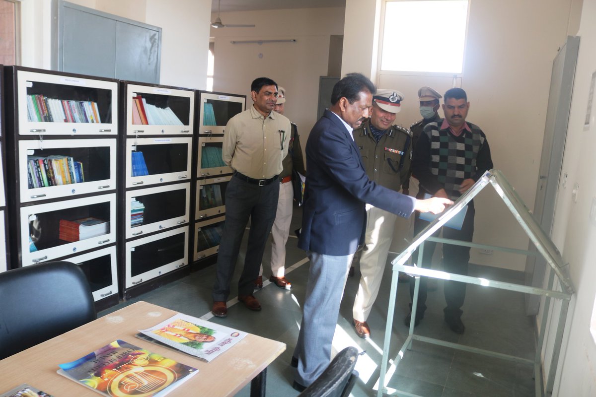 crpf_rtc's tweet photo. Glimpses of visit by Sh. Arunender Pratap DIGP Range Ajmer, at RTC JODHPUR for selection of The Best training institution for the year 2020... https://t.co/ULXmdU4OO2