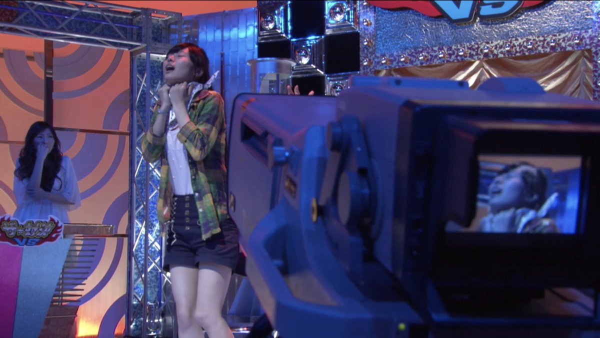 非常にレアなシチュエーションですが、公衆の面前というのがとても萌えます。

hulu.jp/watch/60488271