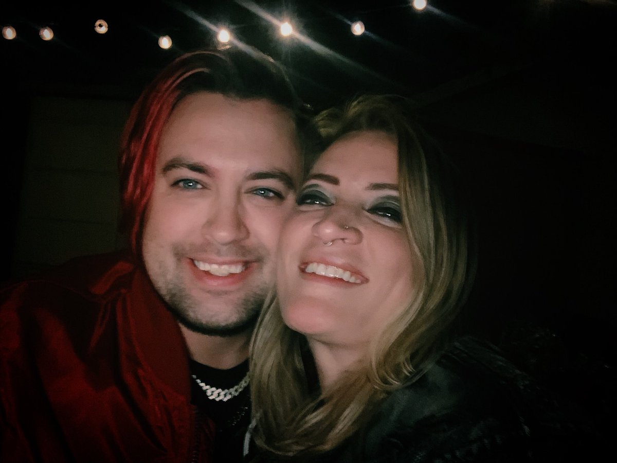 This is what we do while waiting for the music to get back into full swing. If you need to be in quarantine....it’s a delete to be in it with this guy! #eriktisinger #reddstar #raprock #livemusic #music