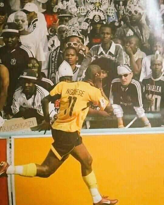 Ngivele ngikhumbule my late brother wayevele athi, "ngiyiyekile ichiefs izong' qatha nabantu" ngiyo supporter iSwallows. 😂😂😂😂😂😂😂