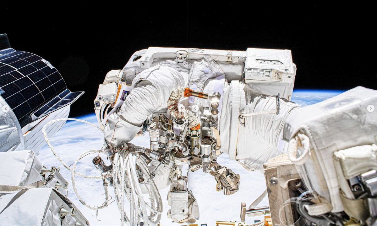 ShuttleAlmanac's tweet photo. A few early views of the US #EVA69 last week. From @ESA https://t.co/Al6aZihqd5