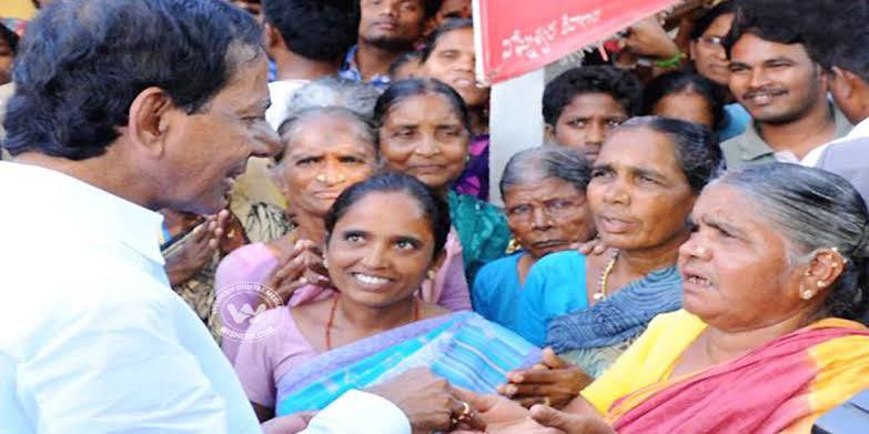  #AasaraPension Aasara pensions was introduced with a view to ensure secured and dignified life for all the poor and most vulnerable sections of society.Aasara pensions have benefited 9 different categories of people with a total of near to 40 Lakh beneficiaries. (9/n)