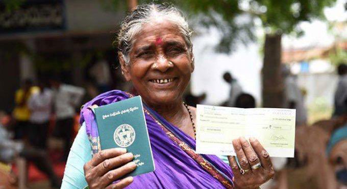  #RythuBandhu This is the first direct  #farmerinvestment support scheme in  #India where the cash is paid directly ! • ₹ 10,488 Cr in 2018-19• ₹ 10,532Cr in 2019-20• ₹ 14,640Cr in 2020-21Total of ₹35,660.65 Cr is spent on  #RythuBandhu since its launch. (3/n) @KTRTRS