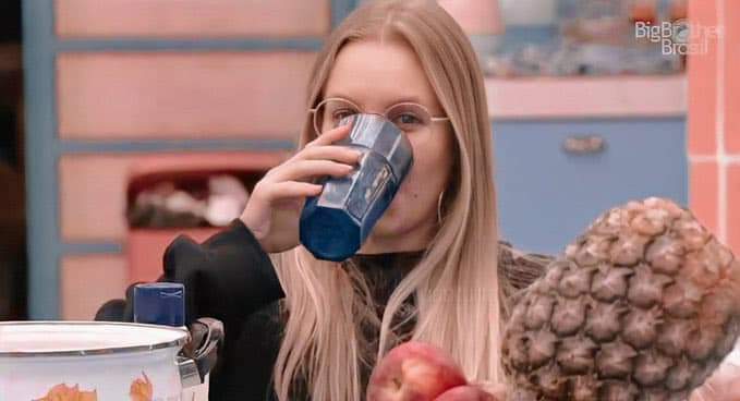 ByTcsantos's tweet photo. Quando a Lumena tomar  o tombo eu vou ta assim:

#bbb21 #ChataPraCaralho https://t.co/nIoNNhJc3A