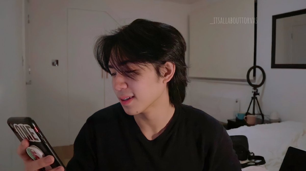 Allabouttorvas's tweet photo. wag ka mag alala paolo kung di ka man nila ni crushback, wala lang hahaha de joke mahal ka namin @Torvas1 ✨ https://t.co/I4E6jzzvQm