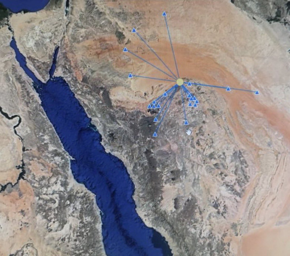 qz_112's tweet photo. #هزه_ارضيه_حايل رصدت محطات الشبكة الوطنية بالمركز الوطني للزلازل والبراكين بهيئة المساحة الجيولوجية السعودية الساعة ١:٣١ هزة أرضية بقوة ٣,٠٧على مقياس ريختر وعمق ٧ كيلومترات وتبعد ٤٦ كم شمال مدينة حائل وتعتبر هذه الهزة الأرضية صغيرة على مقياس ريختر ...منقول https://t.co/47vLzq2m3O