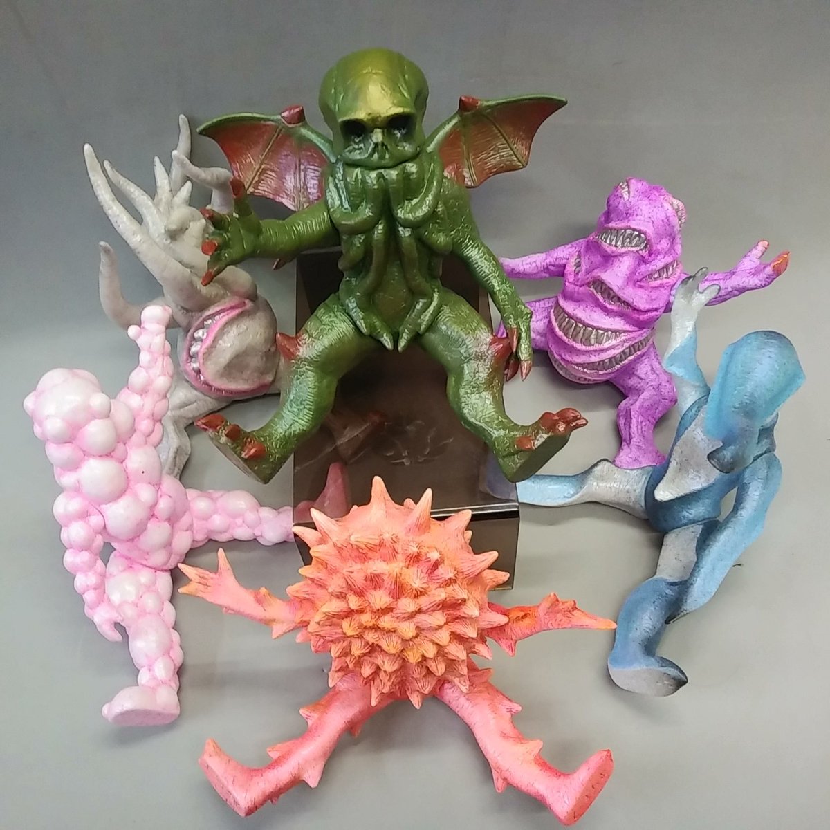 ポゴナ造形 ポゴナトイズ クトゥルフモンスター シリーズ 座らせると かわいい です