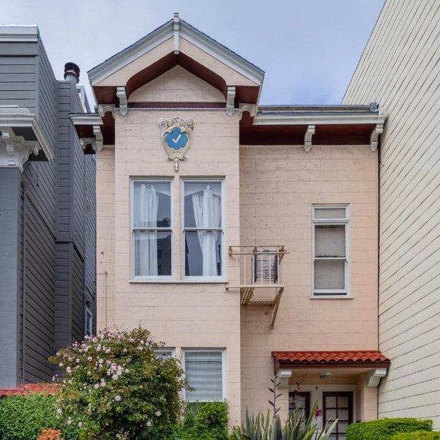 djbaskin's tweet image. You can now get a Verified Badge crest on your Bay Area home if you're an influencer, public figure, or represent a brand. bluecheckhomes.com