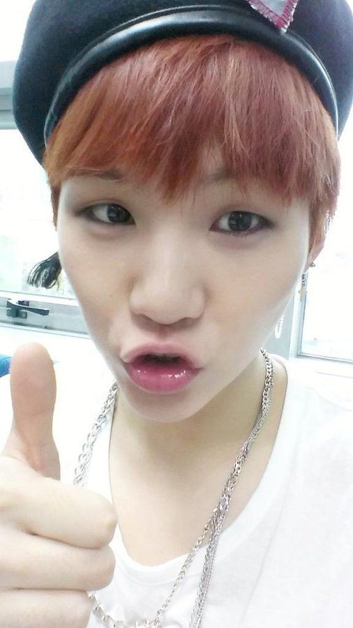 Suga's pre debut pictures; A cute thread: