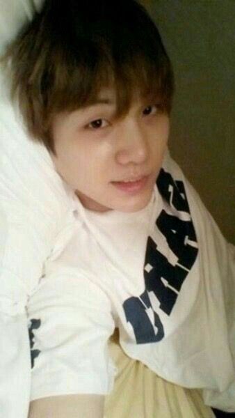 Suga's pre debut pictures; A cute thread: