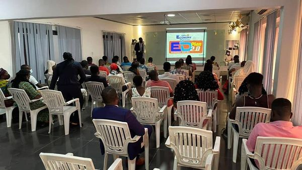 MentorSharmain3's tweet photo. To be successful, you have to use each day as an opportunity to improve, to be better, to get a little bit closer to your goals
#EDPLAN2.0
#breakingbarriers2021
#AimGlobalGhana https://t.co/syefL8Chn4