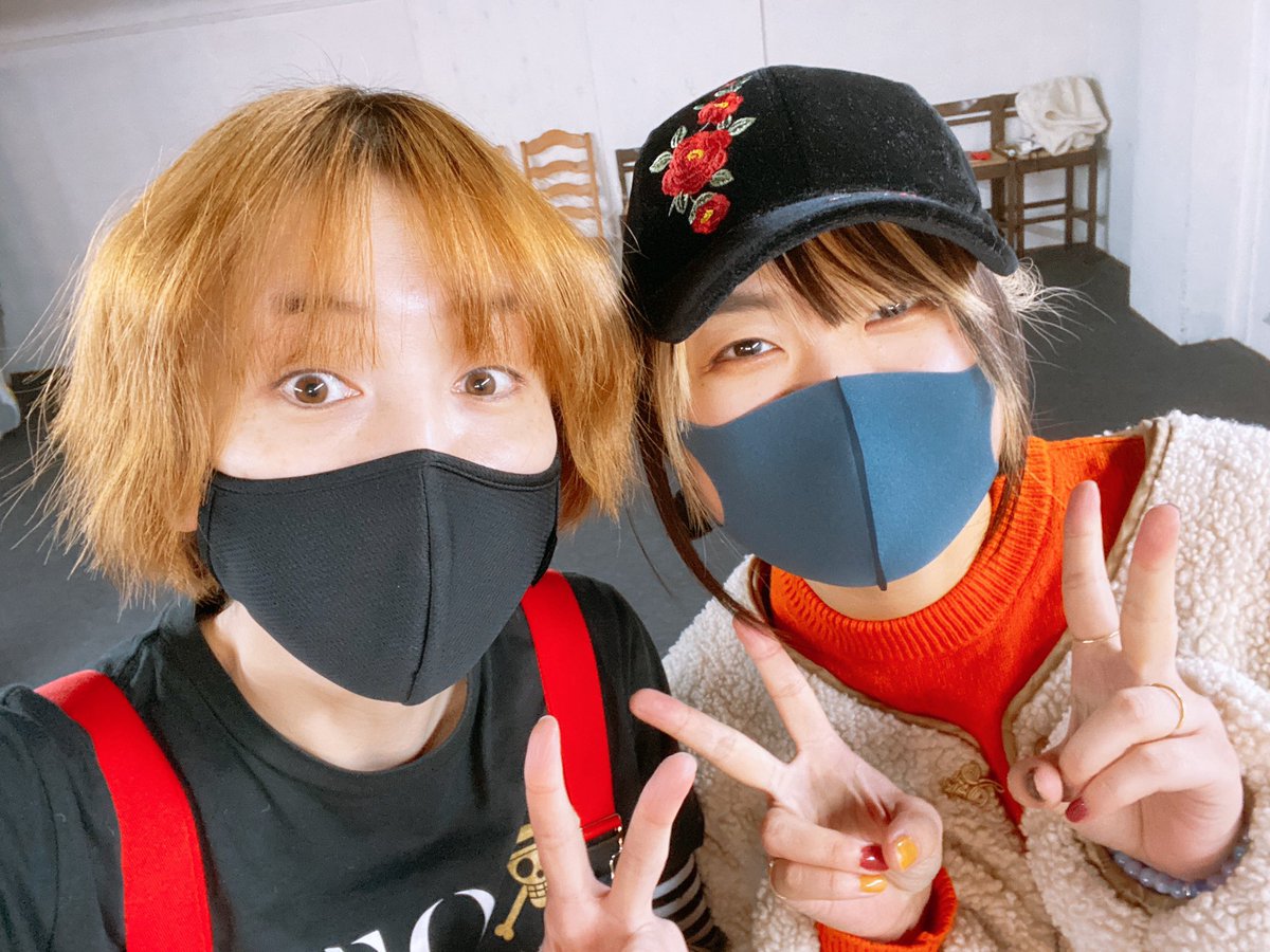 417anon3's tweet photo. 衣装付き通し稽古してきた！
衣装スタッフさんの中にTryAngle仲間を発見！！！
小沼枝里子ちゃんがいました✨✨✨
まさか次の現場で再会できるとは！
嬉しい💕
枝里子ちゃんは着物の着付けができるんや👘ステキ✨✨✨
#サンサーラ普賢
#TryAngle4 https://t.co/GfPbItiOqn