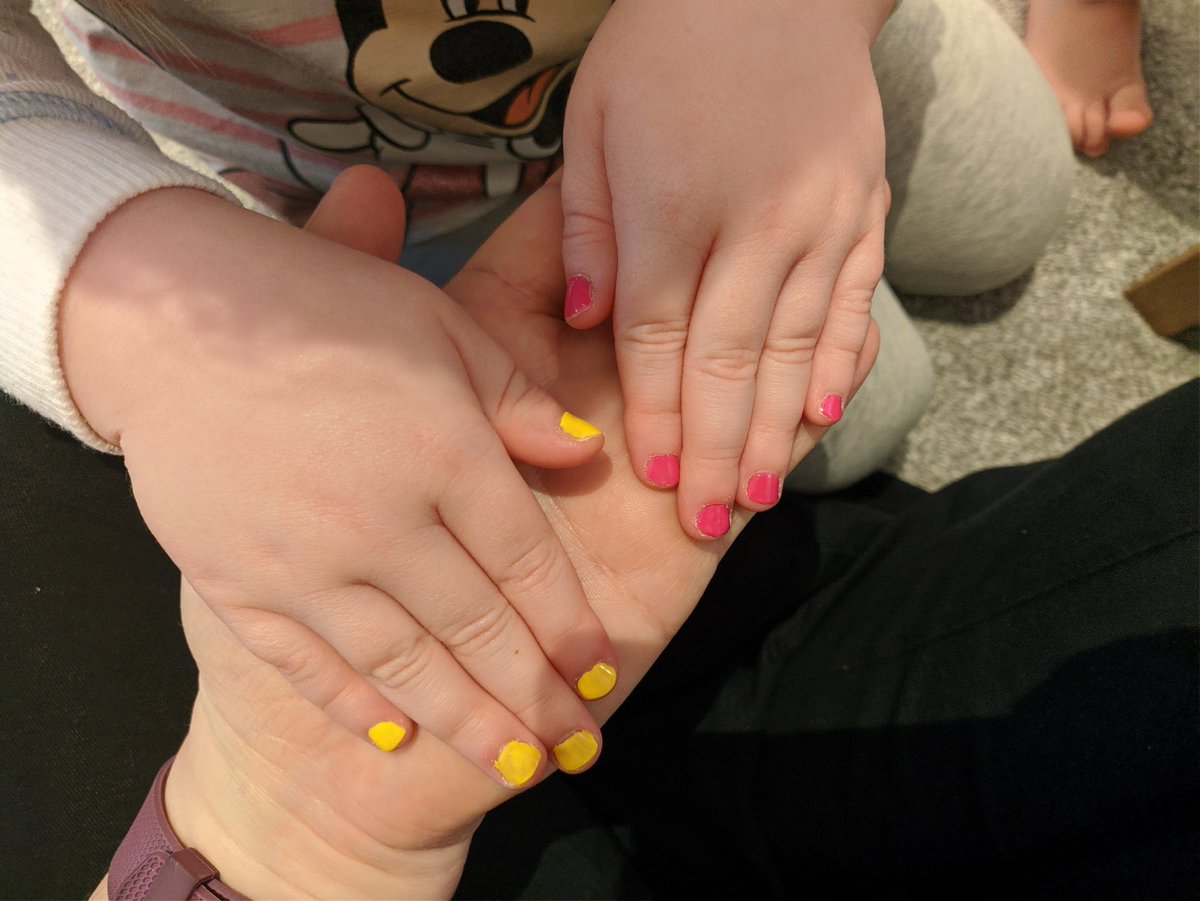 SarahMHill28's tweet photo. My 4 year old asked me to paint her nails this morning, she chose to wear a different colour on each hand &amp; now I'm wondering if she's the next @nailogical 😆 https://t.co/2RAo1IxwrN