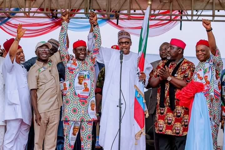 MalaTujjani73's tweet photo. #2YearsMemory.
President @MBuhari attends Campaign Rally in Abia State on 29th Jan 2019, PHOTOS:📸 @BayoOmoboriowo https://t.co/PALtL6a9UT