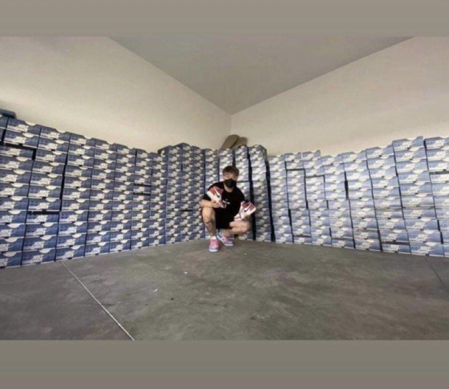 AlbertoJBarrios's tweet photo. @SneakerNews https://t.co/oHMjEzsS7K