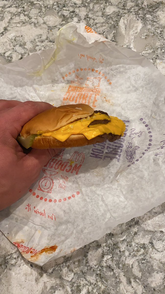 accuratedent1's tweet photo. This is what McDonald’s thinks is a double cheeseburger.........wow https://t.co/qpuFYpwmEw
