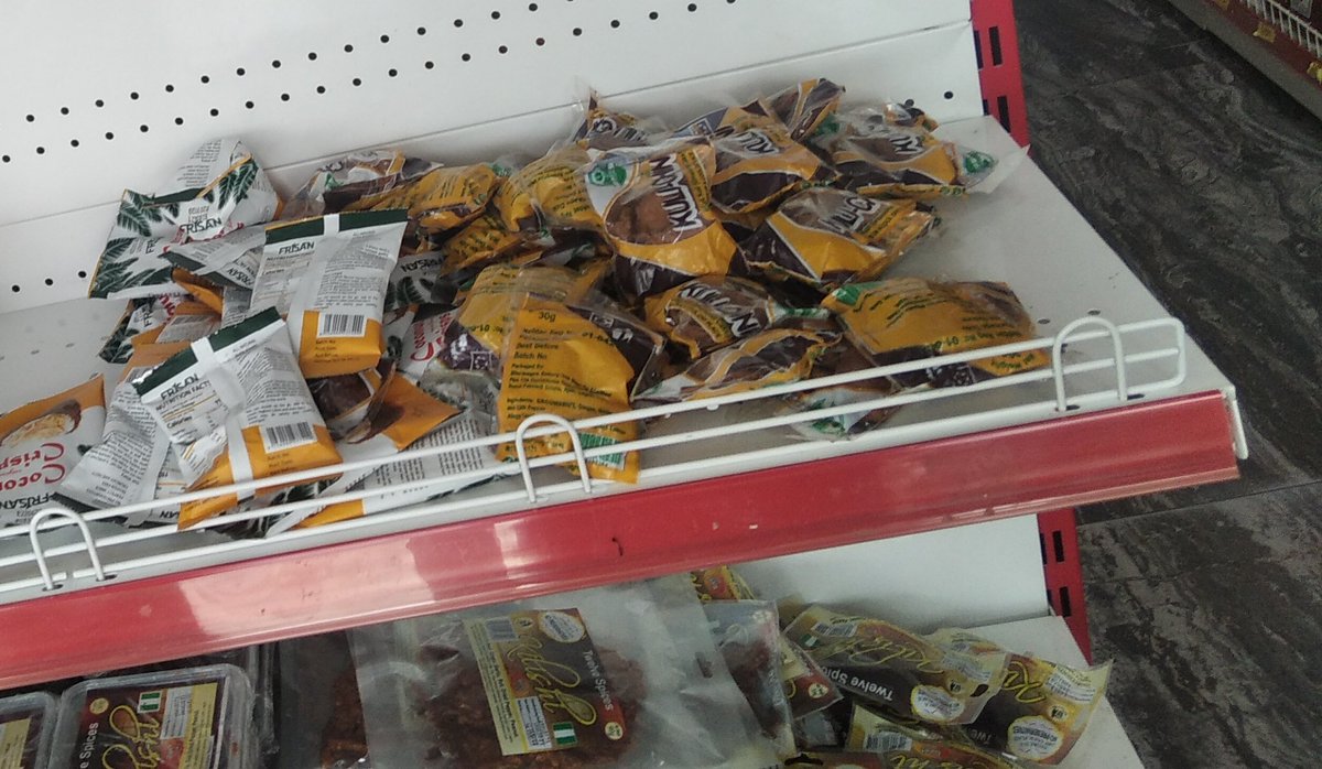 efarmagro's tweet photo. Spot kulichini in a super market...

#localdnacks #snacks #groundnutcake #kulikuli #healthysnacks https://t.co/ryCGNeI2db