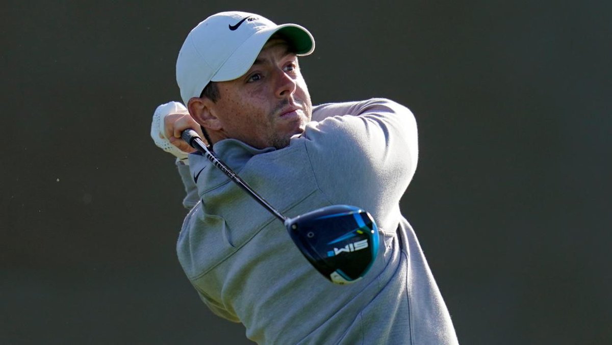 Rory McIlroy in contention at Farmers Insurance Open after frustrating day at Torrey Pines