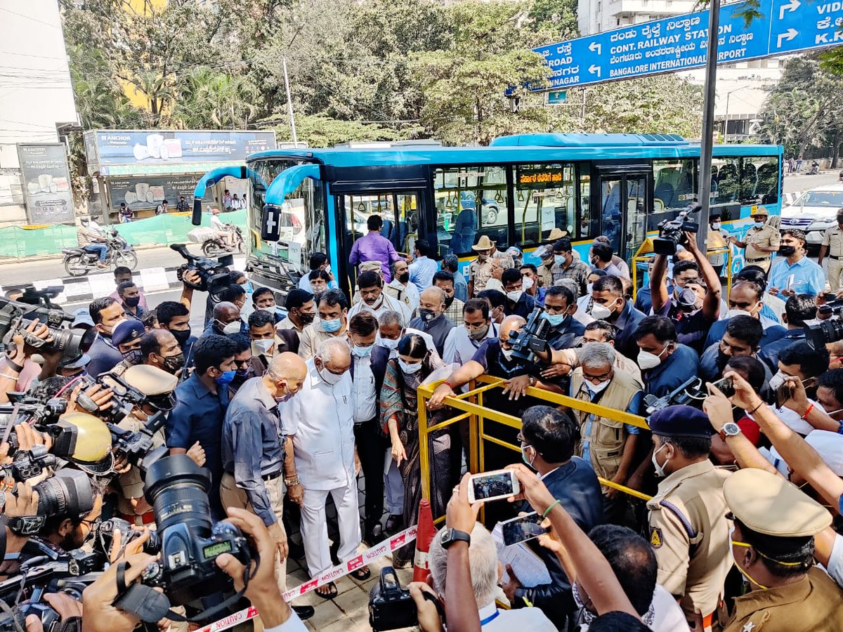 @CMofKarnataka with @BSBommai @drashwathcn  @RAshokaBJP @PCMohanMP  @ArvindLBJP @BBMPCOMM @CHOLAN inspected and reviewed 
#TenderSure @BLRSmartCity Projects #SmartCity works in #Bengaluru.  #PublicInfrastructure 
@SmartCities_HUA @MoHUA_India @DULTBangalore @Secretary_MoHUA