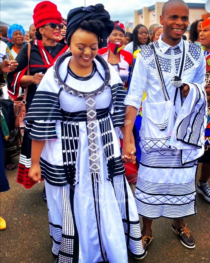 Ta_Lungelo's tweet photo. I Specialise In Beautiful Traditional Attires ❤️
0628685292 (WhatsApp/Calls)
#SowetoDerby #SowetoSuperBowl  #OnceAlways  #Amakhosi4Life  #WeAreJacobZuma https://t.co/JgMXe05TNV