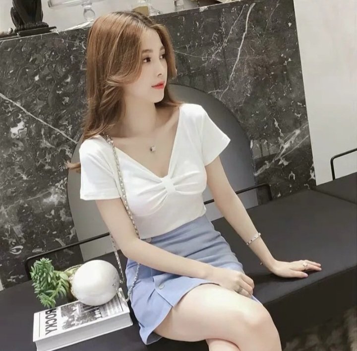 You can reach the top with our very own crop top! Comfortable and soft as cotton. You can slay with your own way! 

Have your Crop top and be delighted by Fashion!! 😚

Click the link for more details! 😉
kpophouse-store.com/product/collec…

#KpopHouseStoreProducts #KpopHouseFASHION #FASHION