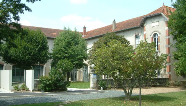 Pays Basque #recrutement  Educateur spécialisé. Le Centre Hospitalier de la Côte Basque recrute un Educateur Spécialisé pour son Hôpital de jour de Psychiatrie de l'Adolescent basé sur son site du Foyer Lormand à #Bayonne
ch-cote-basque.fr/media/attachme…