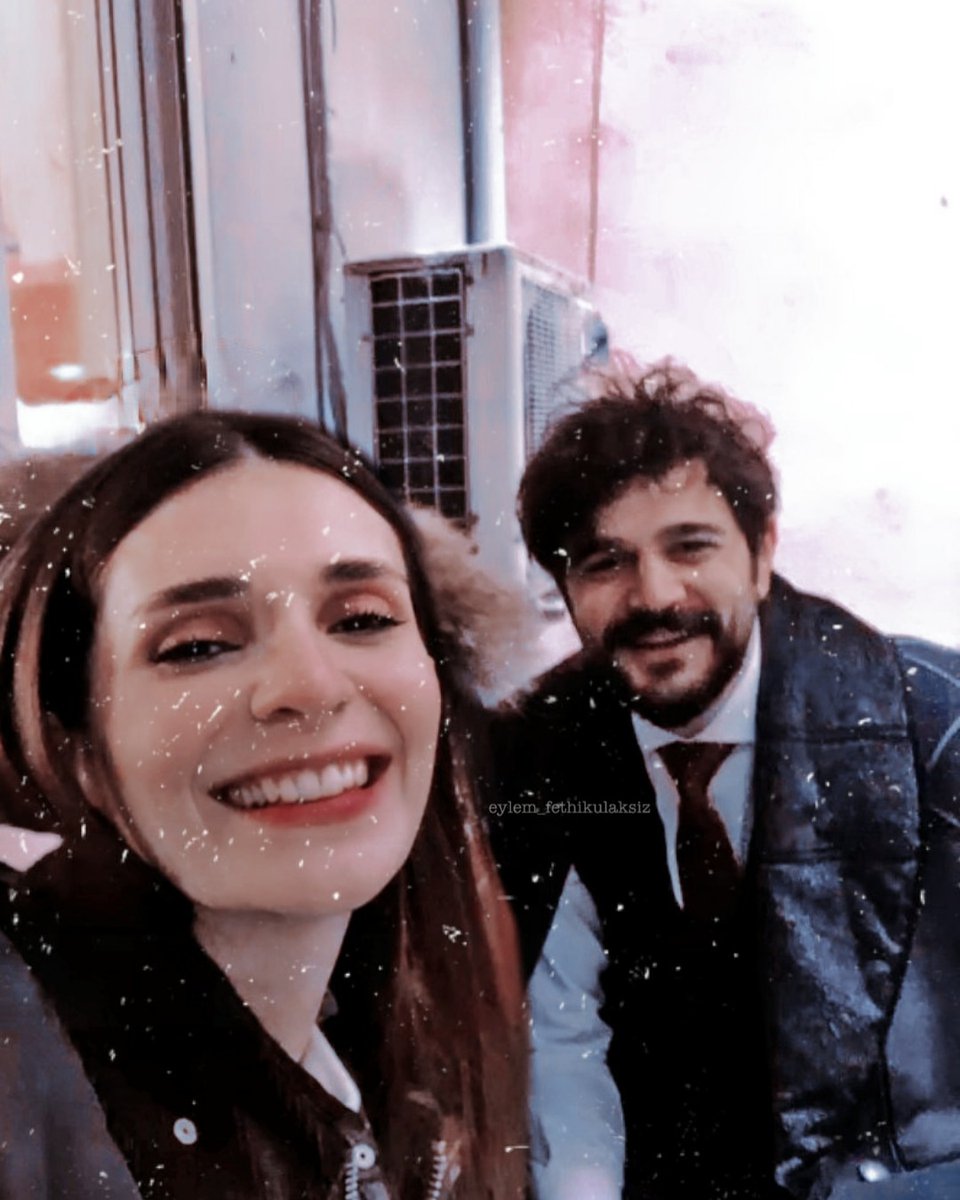 mynamegokce's tweet photo. Kalbim ağır yaralı belki bu son burmer.
#KırmızOda https://t.co/l67HozQT03
