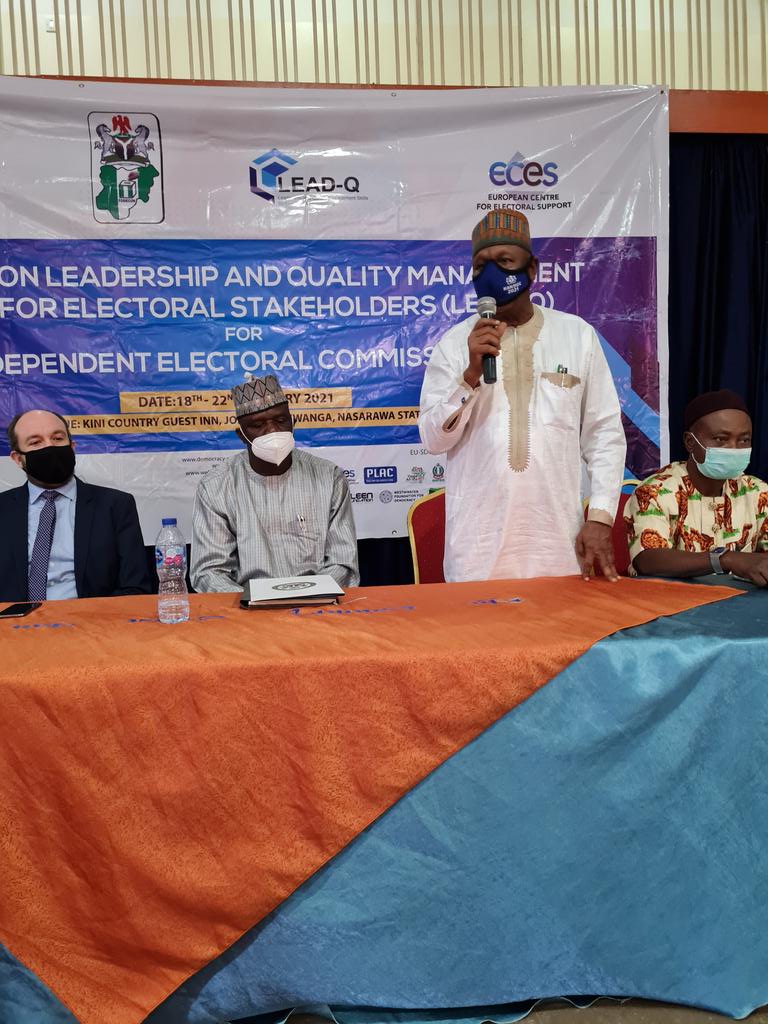 EU_SDGN's tweet photo. Alh Ibrahim Bako, Chairman, Forum of State Independent Electoral Commissions & Chairman Katsina SIEC delivers a goodwill message at the training on the Leadership and Quality Management Skills #LEADQ for SIECs.
#EU4DemocracyNG @EUinNigeria @YIAGA @PLACNG @laolub @NIPSS3 @IPCng https://t.co/g0gIQCaspi