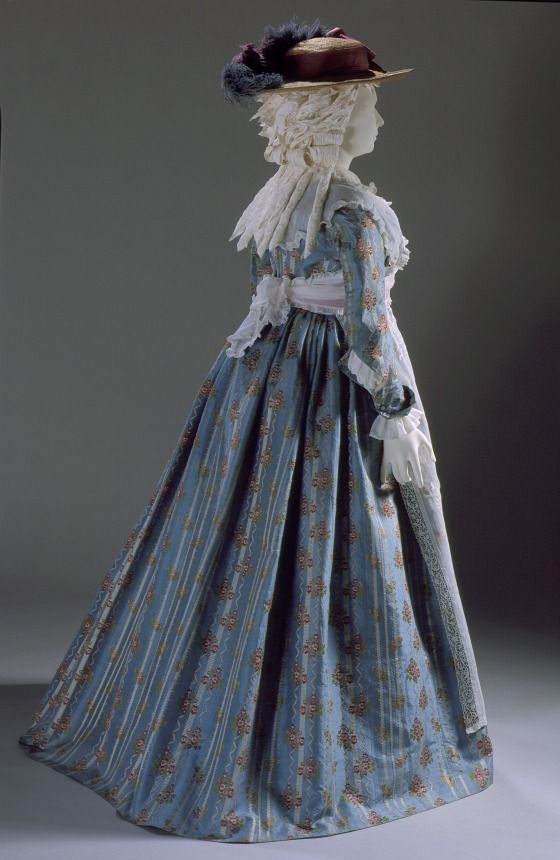 #FridayNightFrills 18th Century dress and accessories, the silk is of the 1770's but the dress is of 1785-90 via <a href="/LACMA/">LACMA</a>