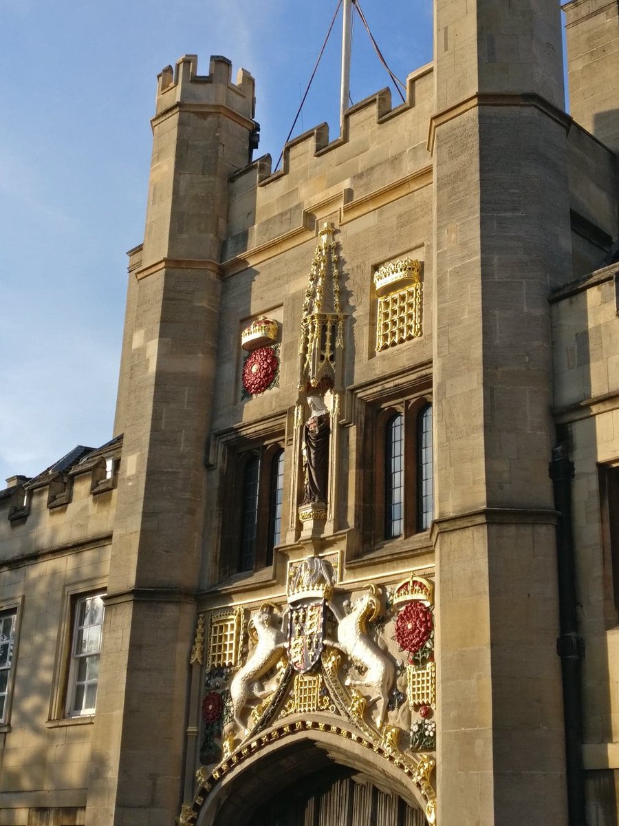 [18 Jan 2021 🏴󠁧󠁢󠁥󠁮󠁧󠁿] #ChristsCollege was founded by #WilliamByngham in 1437 as God's House. In 1505, the college was granted a new royal charter, #LadyMargaretBeaufort, and changed its name to #Christ's College, becoming the 12th #Cambridge colleges 🌟