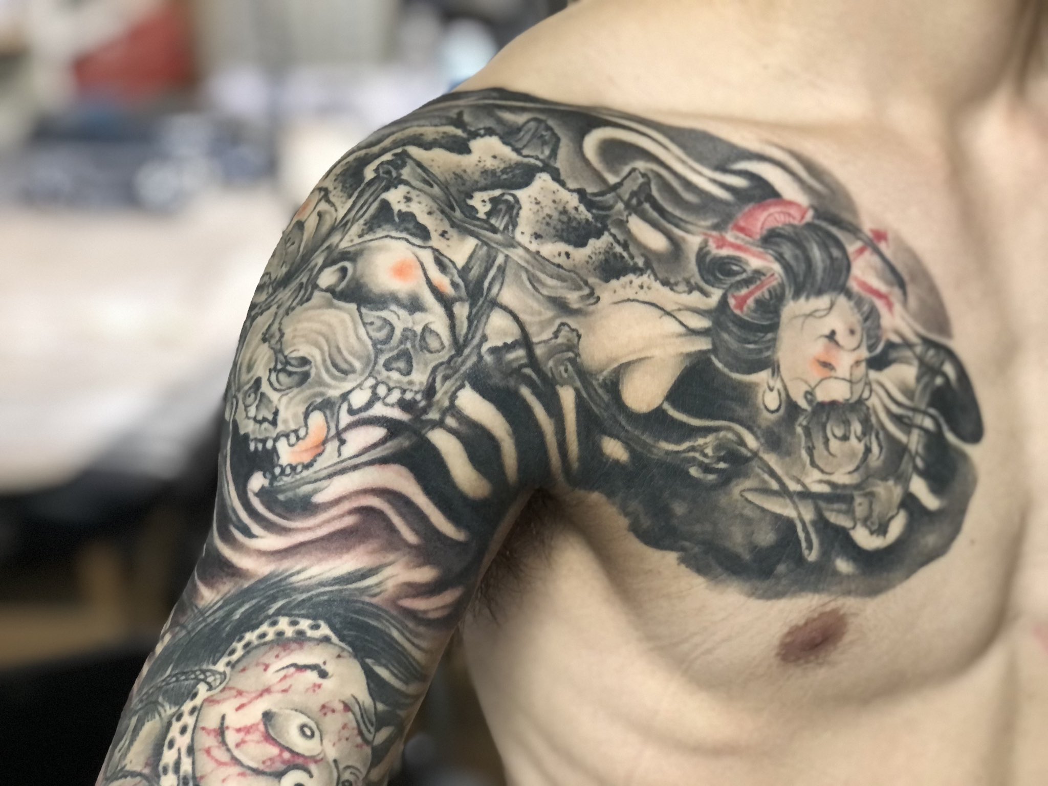 彫り師くん限定 宇賀／灰沙羅／彫師 (@uga_11_go_shits) / X