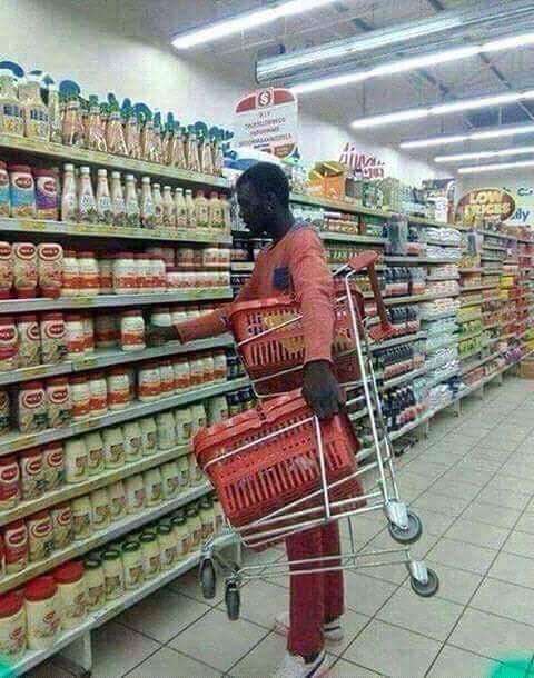 gyaigyimii's tweet photo. UPSA students at Accra Mall https://t.co/P6fMsKOlbF