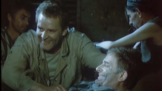 [1945] Powracający z kacetu Jan Zeman dowiaduje się od kolegi, Václava Kaliny, że nadchodzi czas, w którym będzie trzeba "napisać prawo po naszemu". Wkrótce po powrocie do domu podstępnie zamordowany zostaje ojciec głównego bohatera. Wobec nieporadności...