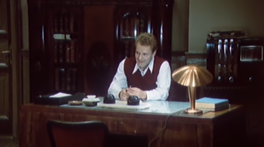 Przynoszą efekty i zbrodnia zostaje pomszczona. Jasnym staje się, że to właśnie ludzie tacy jak Zeman muszą wziąć na siebie ciężar budowy nowego porządku. Odcinek wieńczy efektowna scena podpisania z uśmiechem na ustach deklaracji członkowskiej SNB...