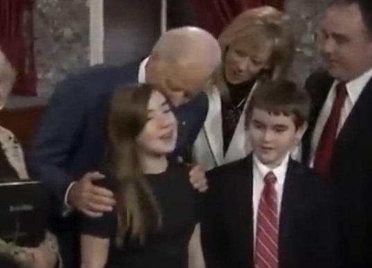 monkeybak's tweet image. 이래도 바이두순이 아니라고 조바이두순의 소아성애자 라는 명백한 증거에요