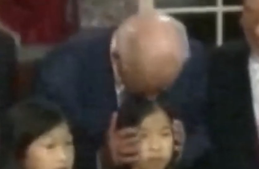 monkeybak's tweet image. 이래도 바이두순이 아니라고 조바이두순의 소아성애자 라는 명백한 증거에요