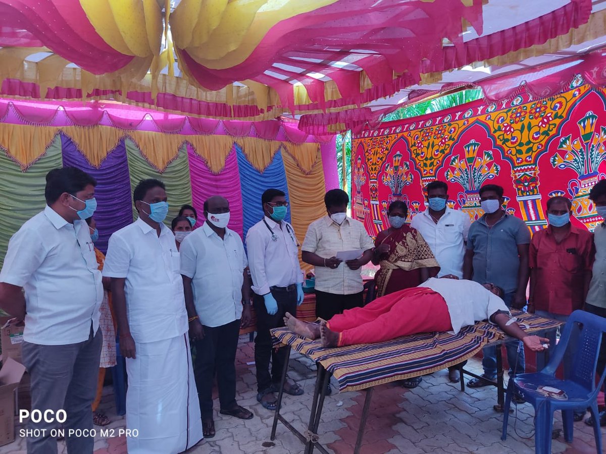 MpGiri9's tweet photo. #செங்கம்_மண்மலை_நிதீன்_ப்யூல்ஸ்_சார்பில் 
#இரத்ததானம்_வழங்கும்_விழா 
#தொடங்கி_வைத்தேன்
#உடன்_ஜெயபால்_மற்றும்
#மருத்துவர்_மருத்துவ #பணியாளர்கள்_______ https://t.co/8dbM6tezCV