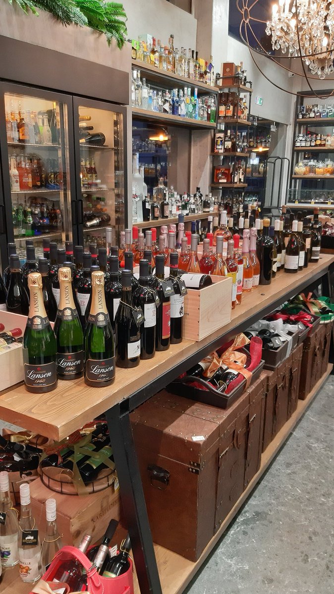 Perrystavr's tweet photo. Bootlegger the project
#Bootleger #liquerstore #cava #wine #sommelier #coffee #vodka #whiskey #malt #peristeri #rum #gin #champagne #riedel #cigars #champagne #sparklingwine #toro https://t.co/AVTmWjibxX