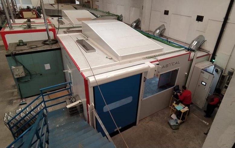 Cabycal's tweet photo. ➡️ Puesta a punto de la nueva instalación manual de pintura líquida para el pintor industrial Carlos Valero en Ibi (Alicante) 🇪🇸. Destacan los dos hornos estáticos, las seis cabinas de pintura y el grupo de aporte.
#pinturaliquida #pinturamanual https://t.co/mtSkPTVPeO