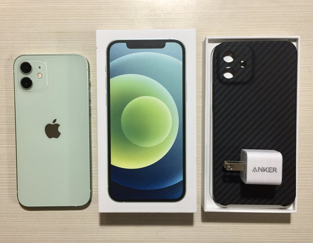 FranTriesToArt's tweet photo. The iPhone 12 is home! It’s still feels SO unreal even if I’m actually holding it in my hand. Thank you is not enough, but THANK YOU! 😂🥺💛@LewLater @UnboxTherapy @willduwilldu @AnkerOfficial @latercase #100FREEiPhone12 https://t.co/3aVc5tw94a